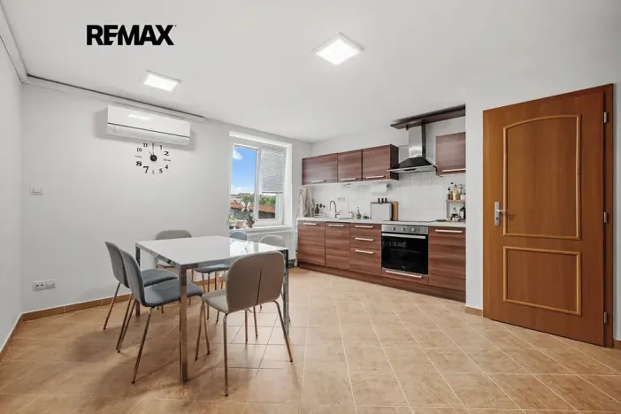 Prodej bytu 3+1, Praha - Nové Město, Lípová, 155 m2