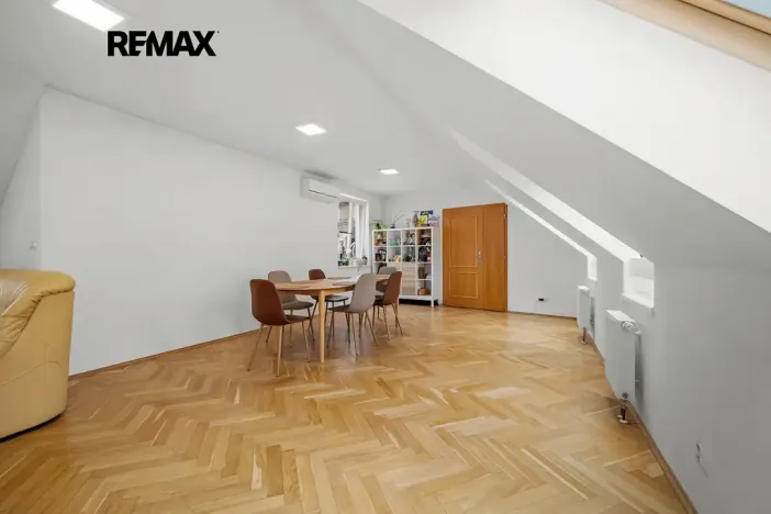 Prodej bytu 3+1, Praha - Nové Město, Lípová, 155 m2