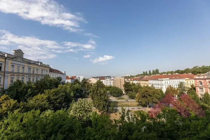 Pronájem bytu 2+1, Praha - Žižkov, náměstí Barikád, 60 m2