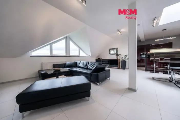 Prodej bytu 2+kk, Horoměřice, T. G. Masaryka, 95 m2