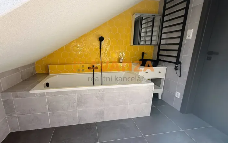 Prodej bytu 2+kk, Děčín, Ruská, 57 m2