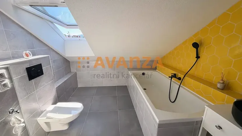 Prodej bytu 2+kk, Děčín, Ruská, 57 m2