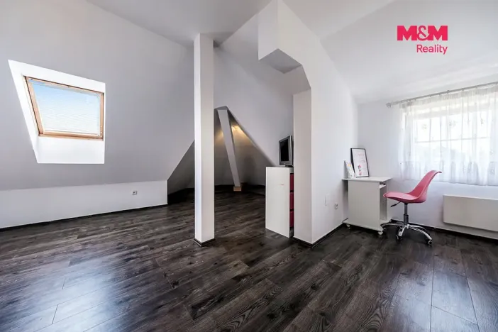 Pronájem rodinného domu, Říčany - Radošovice, Mozartova, 395 m2