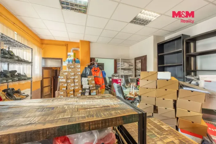Prodej obchodního prostoru, Kladno - Švermov, Velvarská, 87 m2