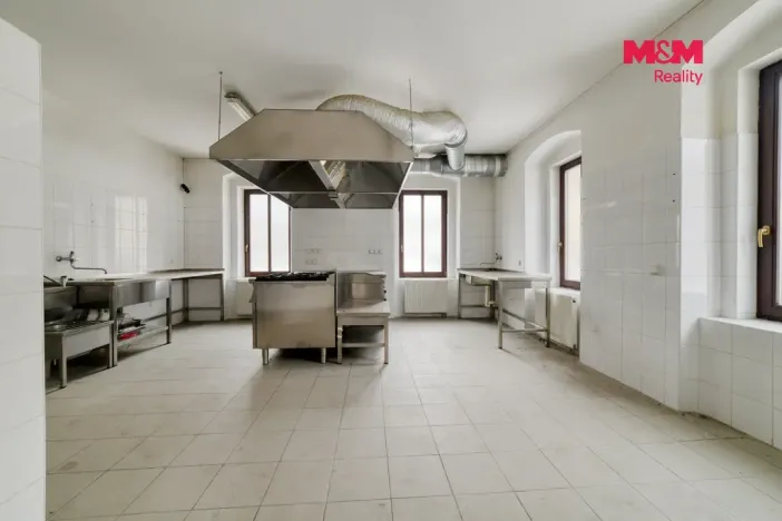 Prodej rodinného domu, Stráž nad Ohří - Boč, 500 m2