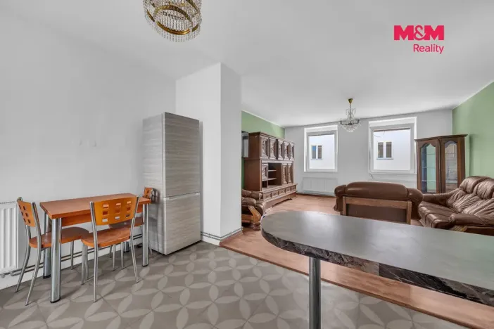 Prodej bytu 3+kk, Úpice, Svornosti, 170 m2