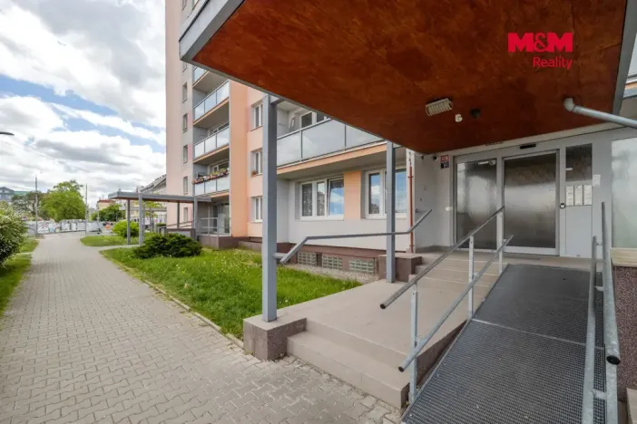 Pronájem bytu 2+kk, Kladno, Čs. armády, 46 m2