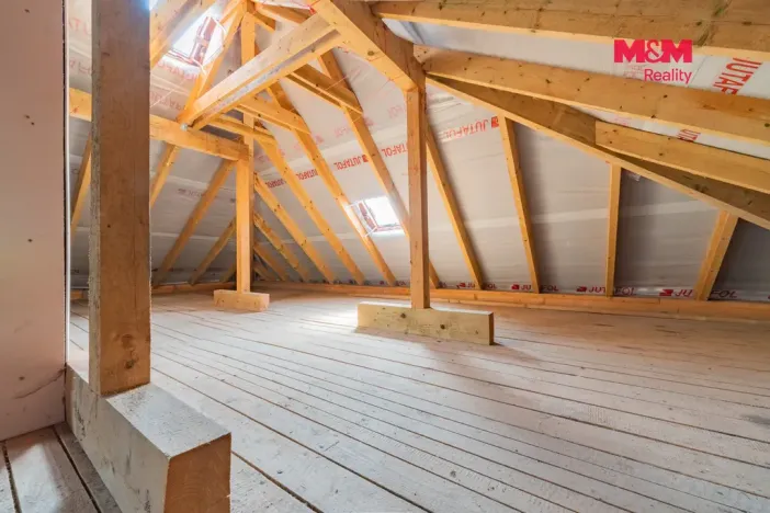 Prodej rodinného domu, Karlovy Vary - Bohatice, Hlavní, 224 m2
