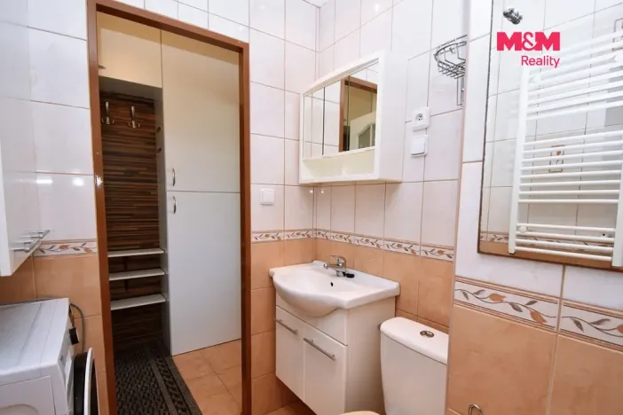 Prodej bytu 2+kk, Karlovy Vary - Rybáře, Krušnohorská, 38 m2