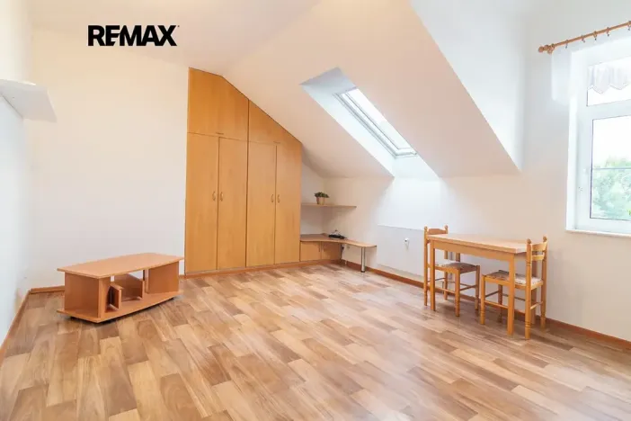 Pronájem bytu 1+kk, Břeclav, Na Valtické, 29 m2