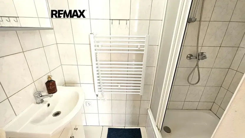 Prodej bytu 1+kk, Praha - Vršovice, Tádžická, 33 m2