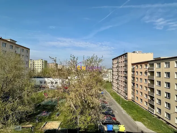 Prodej bytu 2+1, Louny, nám. Petra Obrovce, 65 m2
