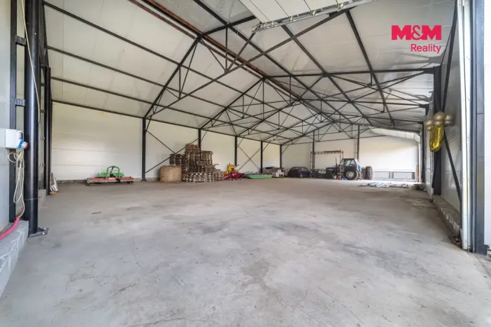 Pronájem skladu, Chlumčany, 400 m2