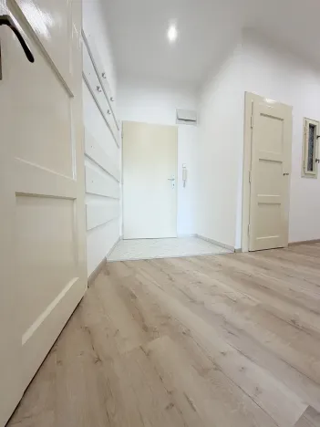 Pronájem bytu 3+kk, Praha - Libeň, Sokolovská, 78 m2