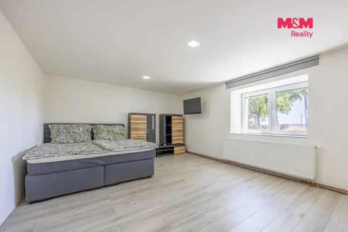 Prodej rodinného domu, Krásný Dvůr - Chrašťany, 206 m2