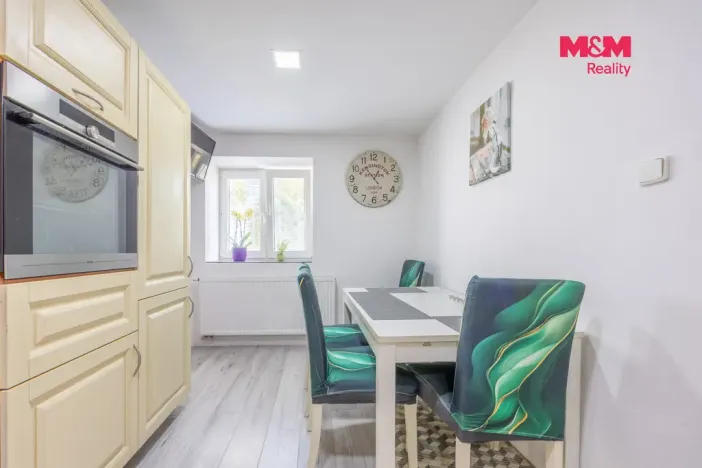 Prodej rodinného domu, Krásný Dvůr - Chrašťany, 206 m2