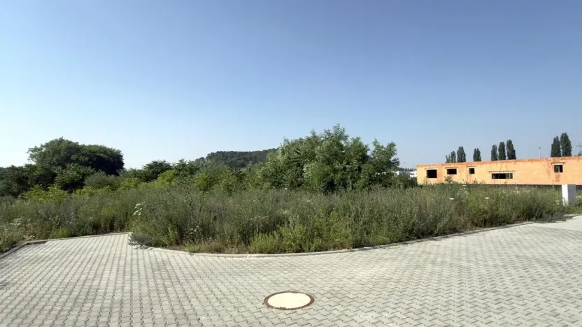Prodej pozemku, Mikulov, Slovácké brigády, 721 m2