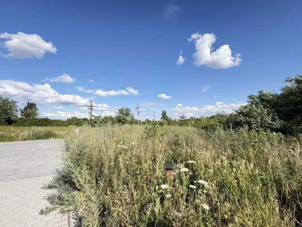Prodej pozemku, Mikulov, Slovácké brigády, 721 m2