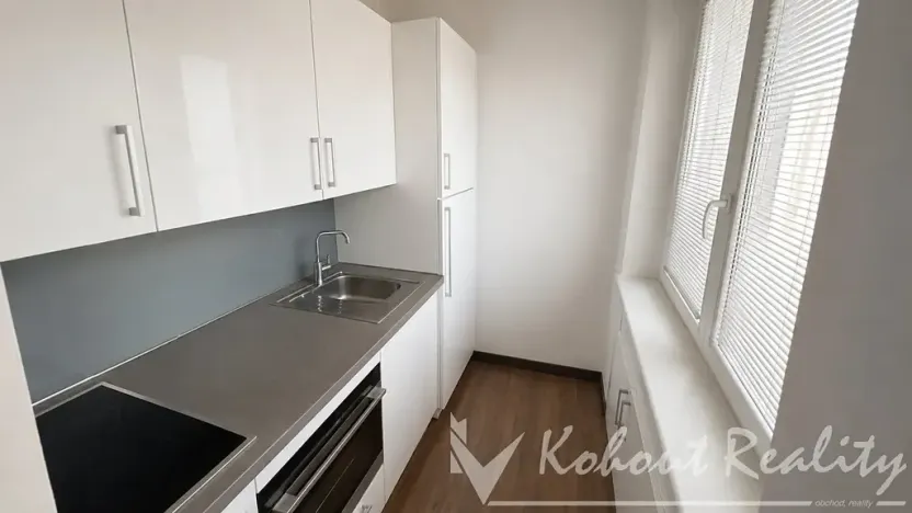 Pronájem bytu 2+kk, Praha - Vršovice, Bulharská, 31 m2
