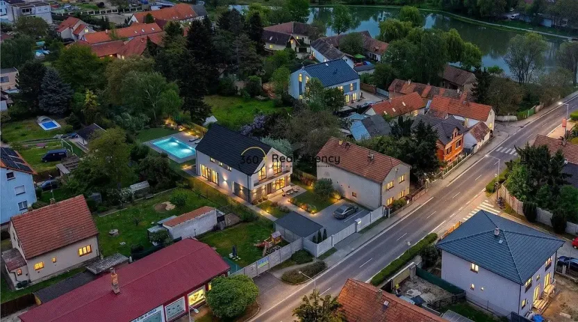 Prodej pozemku, Praha, 1418 m2