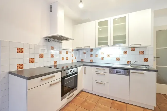 Pronájem bytu 2+1, Praha - Holešovice, U měšťanského pivovaru, 86 m2