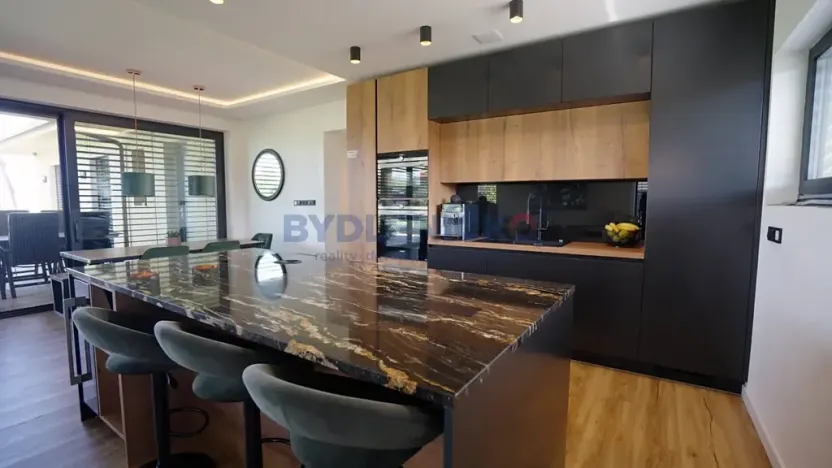 Prodej rodinného domu, Dynín, 219 m2