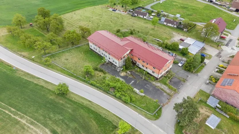 Prodej ubytování, Staré Hobzí, 1650 m2