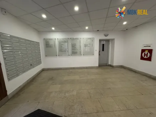 Pronájem kanceláře, Brno, Starobrněnská, 12 m2