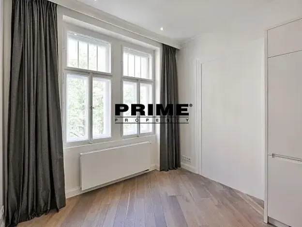 Pronájem bytu 2+kk, Praha - Vinohrady, náměstí Jiřího z Poděbrad, 54 m2