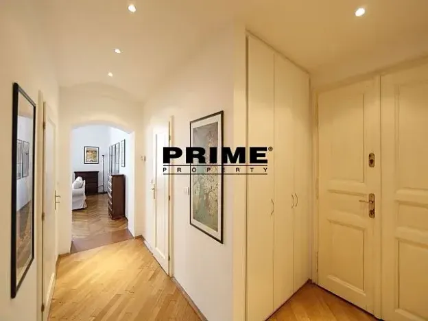 Pronájem bytu 3+1, Praha - Nové Město, Odborů, 81 m2
