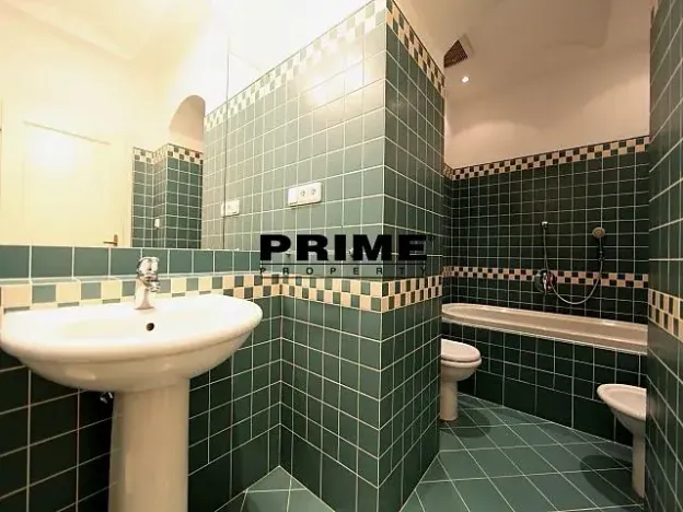Pronájem bytu 3+1, Praha - Nové Město, Odborů, 81 m2
