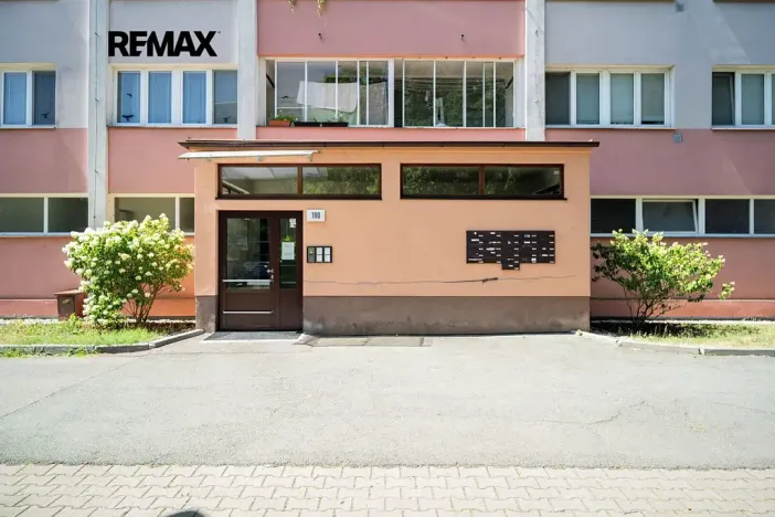 Prodej bytu 2+kk, Pardubice, Mladých, 39 m2