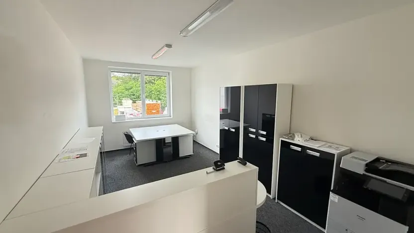 Pronájem kanceláře, Plzeň, Jateční, 230 m2