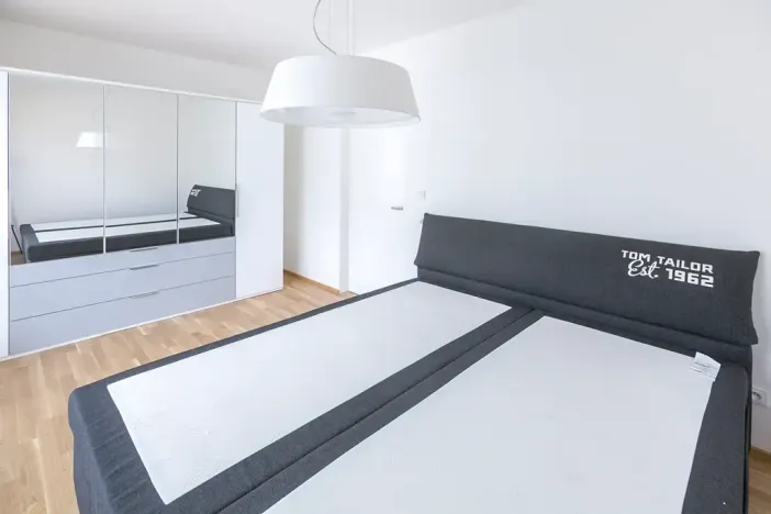 Pronájem bytu 2+kk, Praha - Karlín, Pernerova, 60 m2