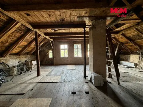 Prodej rodinného domu, Pulečný, 450 m2