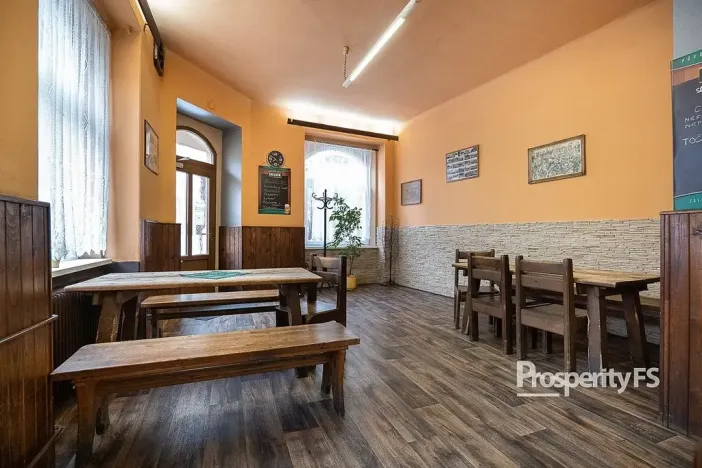 Prodej obchodního prostoru, Děčín - Děčín IV-Podmokly, Bezručova, 143 m2