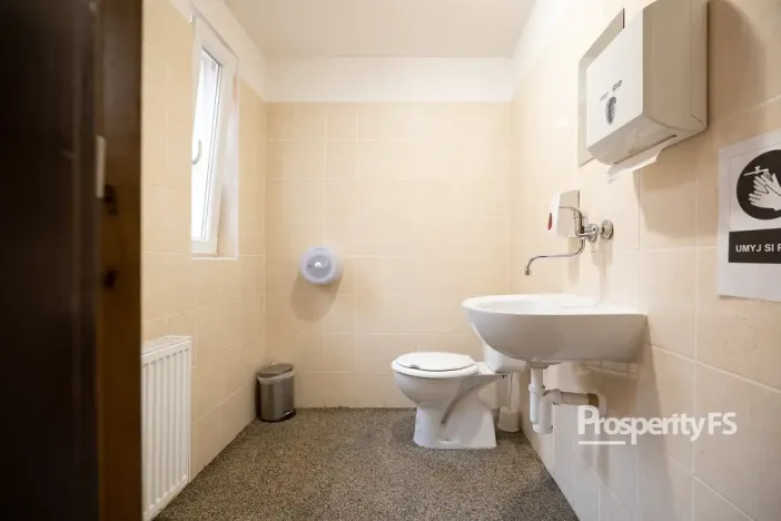 Prodej obchodního prostoru, Děčín - Děčín IV-Podmokly, Bezručova, 143 m2
