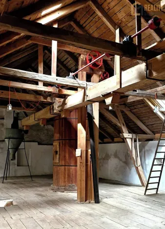 Prodej výrobních prostor, Česká Třebová, 896 m2