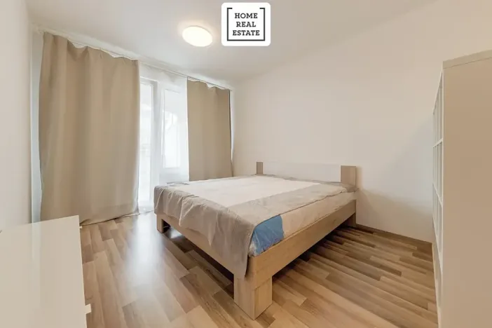 Pronájem bytu 1+kk, Praha - Strašnice, Zvěřinova, 48 m2