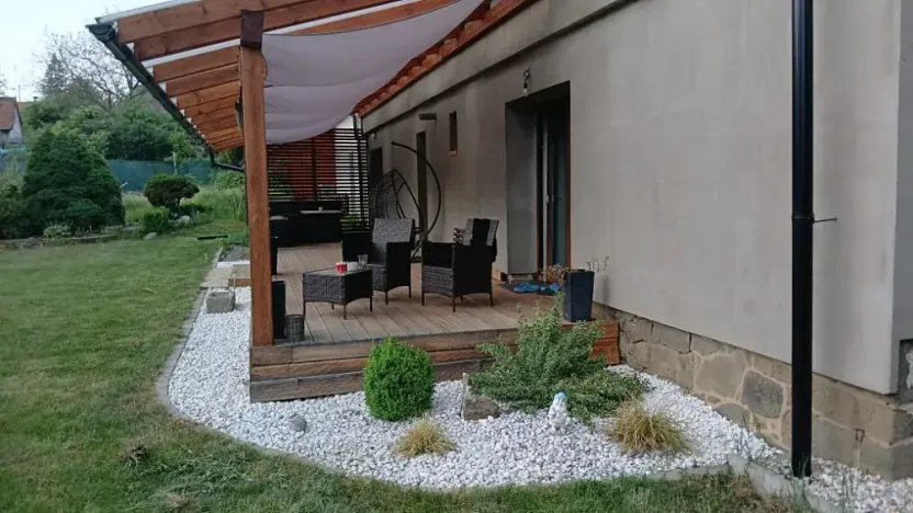 Prodej rodinného domu, Neumětely, V Chaloupkách, 230 m2
