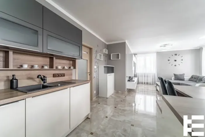 Prodej bytu 4+kk, Klecany, V Honech, 81 m2