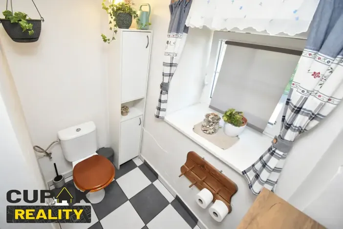 Prodej rodinného domu, Libchavy, 280 m2