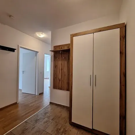 Pronájem bytu 2+1, Praha - Smíchov, Podbělohorská, 42 m2