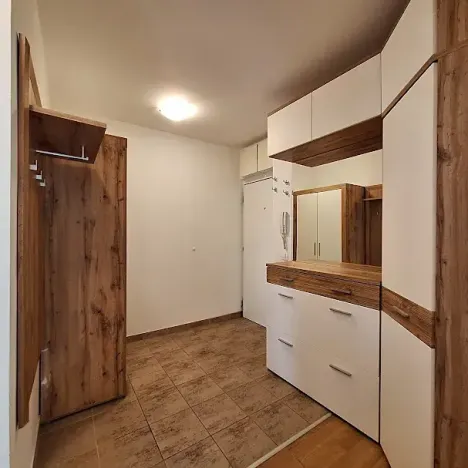 Pronájem bytu 2+1, Praha - Smíchov, Podbělohorská, 42 m2