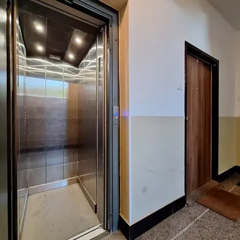 Pronájem bytu 2+kk, Praha - Břevnov, Bělohorská, 47 m2