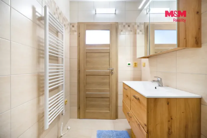 Prodej obchodního prostoru, Lázně Bohdaneč, Škroupova, 107 m2