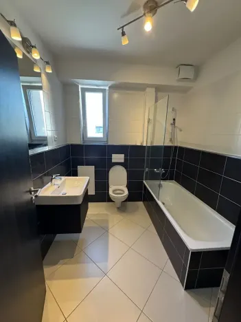 Prodej bytu 2+kk, Praha - Dolní Měcholupy, Honzíkova, 83 m2