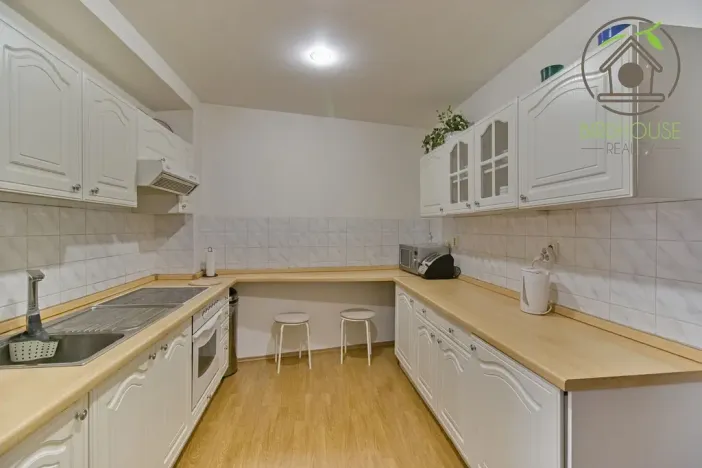 Pronájem bytu 2+1, Praha - Staré Město, Betlémské náměstí, 75 m2