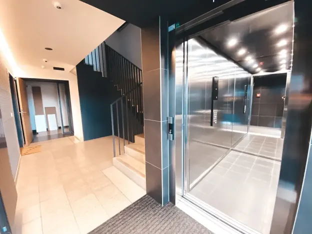 Pronájem bytu 2+kk, Praha - Libeň, Novovysočanská, 40 m2