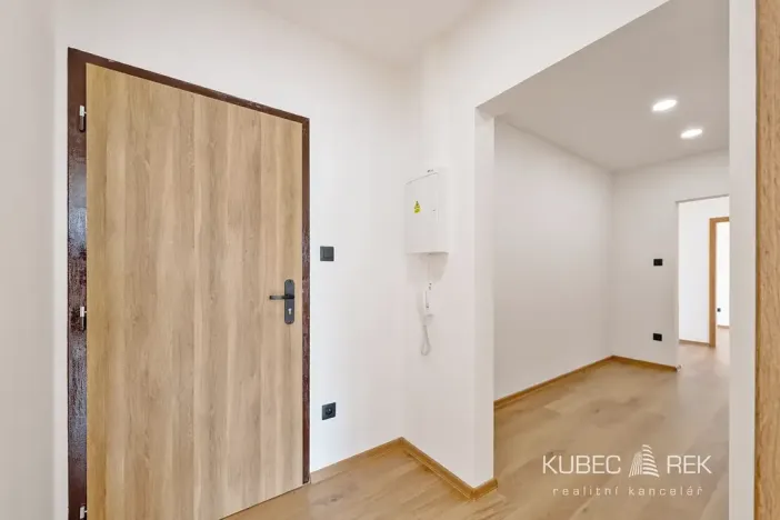 Prodej bytu 3+1, Tábor, Minská, 67 m2